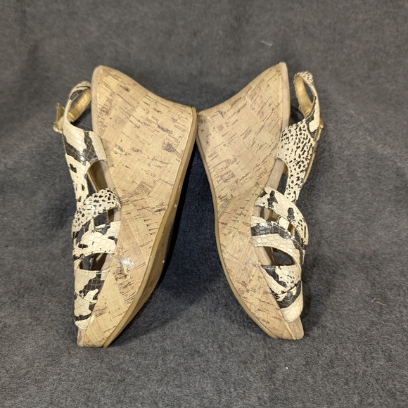 FIONI Clothing Black and Cream Wedge Sandals - Picture 3 of 8